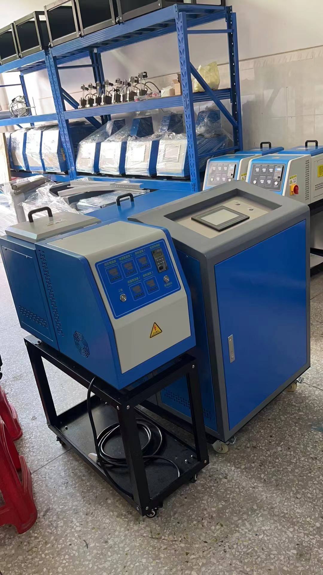 gluing machine